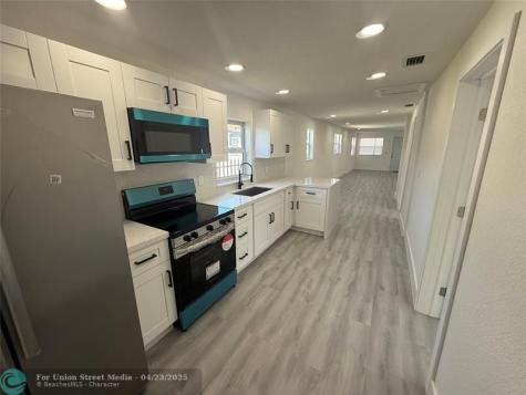 7026 NW 21st Avenue Miami FL 33147