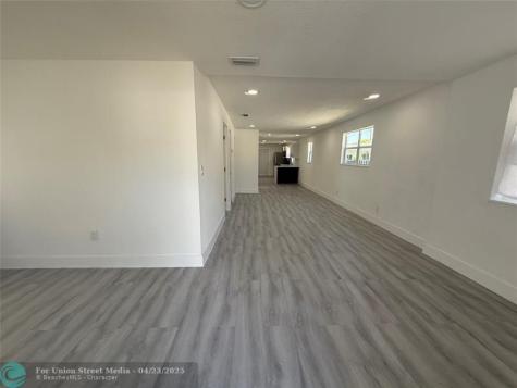 7026 NW 21st Avenue Miami FL 33147