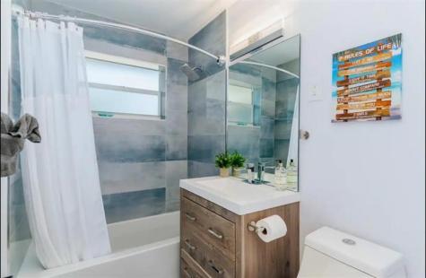 2521 NE 51st Street Lighthouse Point FL 33064