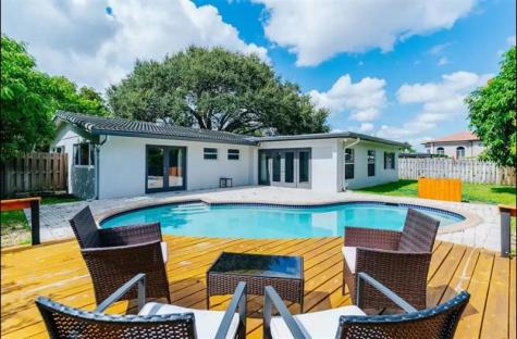 2521 NE 51st Street Lighthouse Point FL 33064