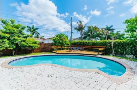 2521 NE 51st Street Lighthouse Point FL 33064