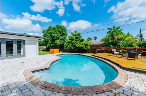 2521 NE 51st Street Lighthouse Point FL 33064
