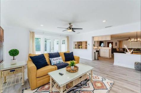 2521 NE 51st Street Lighthouse Point FL 33064