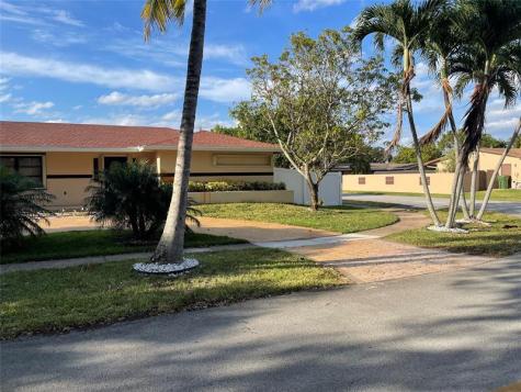 11901 NW 15th Street Pembroke Pines FL 33026