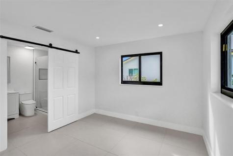 518 Linnet Circle Delray Beach FL 33444