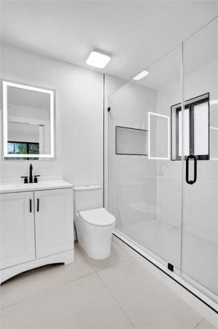 518 Linnet Circle Delray Beach FL 33444
