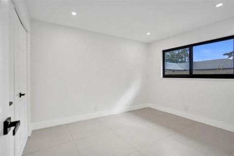 518 Linnet Circle Delray Beach FL 33444