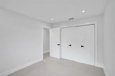 518 Linnet Circle Delray Beach FL 33444