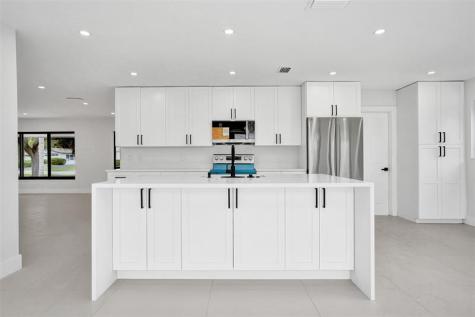 518 Linnet Circle Delray Beach FL 33444