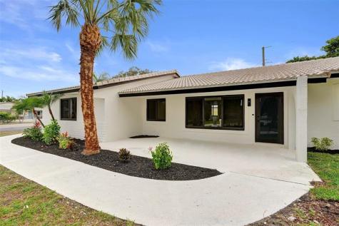 518 Linnet Circle Delray Beach FL 33444