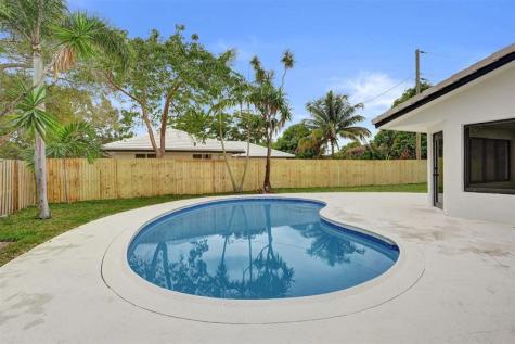518 Linnet Circle Delray Beach FL 33444