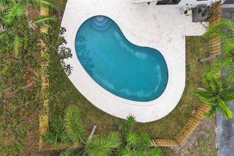 518 Linnet Circle Delray Beach FL 33444