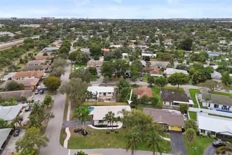 518 Linnet Circle Delray Beach FL 33444