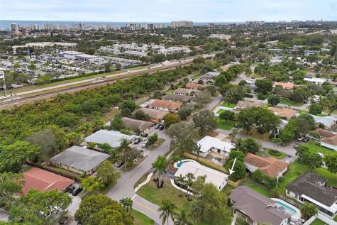518 Linnet Circle Delray Beach FL 33444