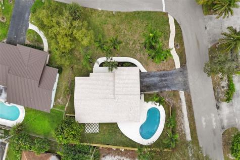 518 Linnet Circle Delray Beach FL 33444