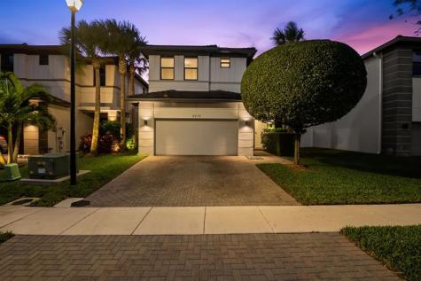 4919 Whispering Way Fort Lauderdale FL 33312