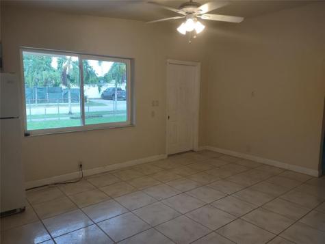128 Miami Gardens Road West Park FL 33023