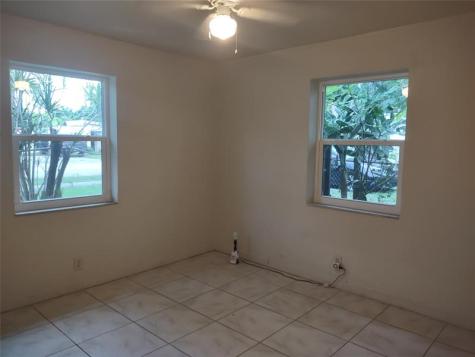 128 Miami Gardens Road West Park FL 33023