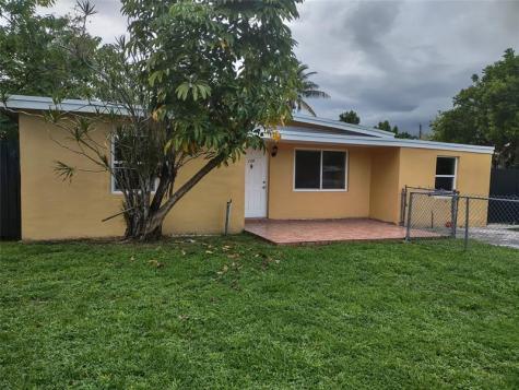 128 Miami Gardens Road West Park FL 33023