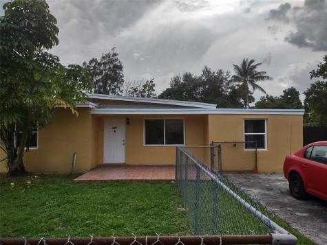 128 Miami Gardens Road West Park FL 33023