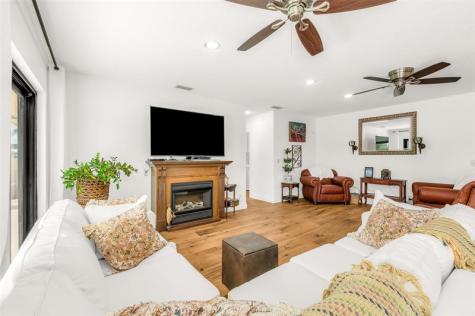 370 SE 13th Avenue Pompano Beach FL 33060