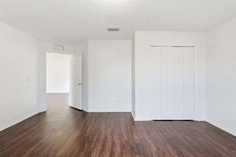 581 NW Goldcoast Avenue Port St Lucie FL 34983