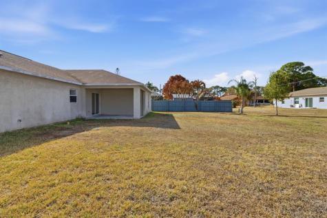581 NW Goldcoast Avenue Port St Lucie FL 34983