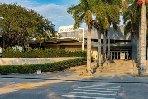 235 11TH Square Vero Beach FL 32962