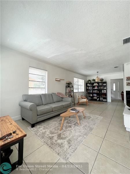 225 E 41st Street Hialeah FL 33013