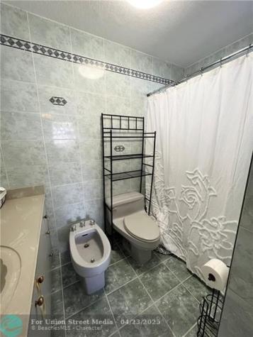 225 E 41st Street Hialeah FL 33013