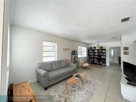 225 E 41st Street Hialeah FL 33013