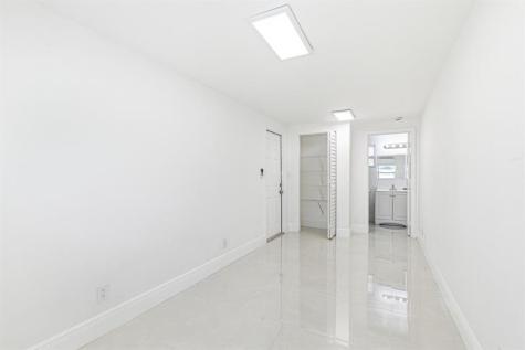 630 SW 81st Terrace North Lauderdale FL 33068