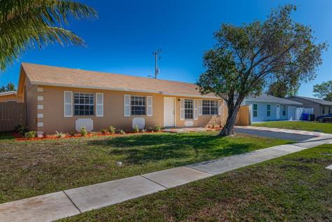 630 SW 81st Terrace North Lauderdale FL 33068