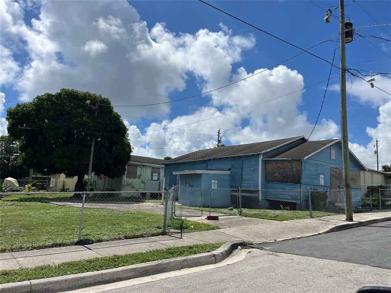706 13TH Street West Palm Beach FL 33401