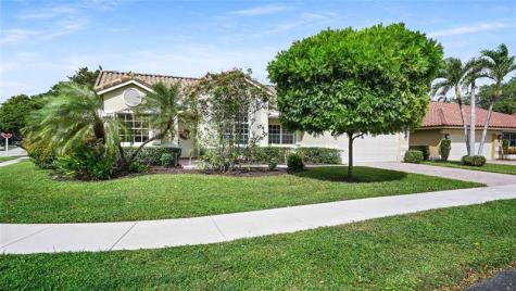3099 Perriwinkle Circle Davie FL 33328