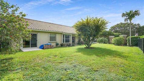 3099 Perriwinkle Circle Davie FL 33328
