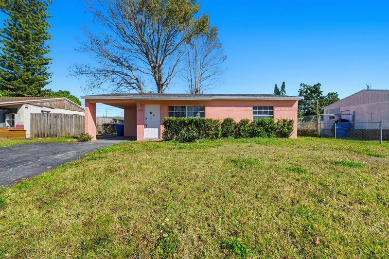 1520 SW 68th Way North Lauderdale FL 33068