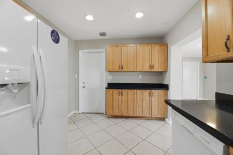 1520 SW 68th Way North Lauderdale FL 33068