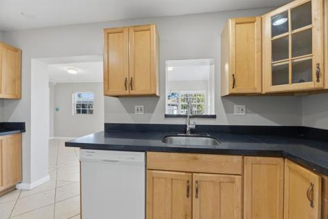 1520 SW 68th Way North Lauderdale FL 33068