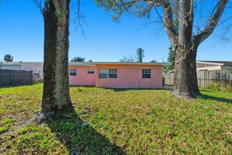 1520 SW 68th Way North Lauderdale FL 33068