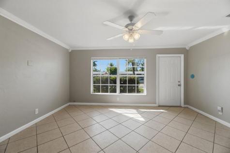 1520 SW 68th Way North Lauderdale FL 33068