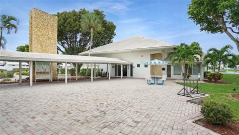 3121 E Golf Boulevard Pompano Beach FL 33064
