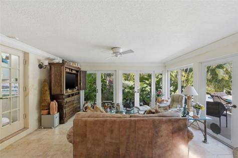 2525 NE 21st Court Fort Lauderdale FL 33305