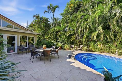 2525 NE 21st Court Fort Lauderdale FL 33305