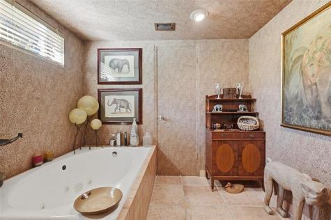 2525 NE 21st Court Fort Lauderdale FL 33305