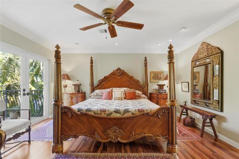 2525 NE 21st Court Fort Lauderdale FL 33305