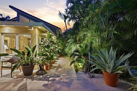 2525 NE 21st Court Fort Lauderdale FL 33305
