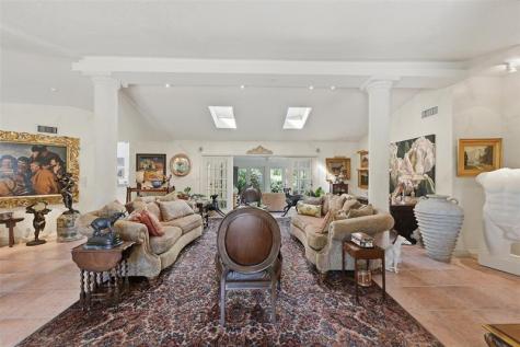 2525 NE 21st Court Fort Lauderdale FL 33305