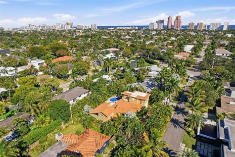 2525 NE 21st Court Fort Lauderdale FL 33305