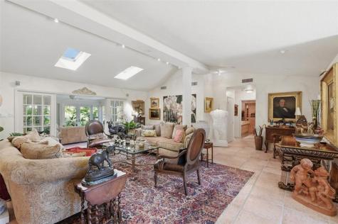 2525 NE 21st Court Fort Lauderdale FL 33305